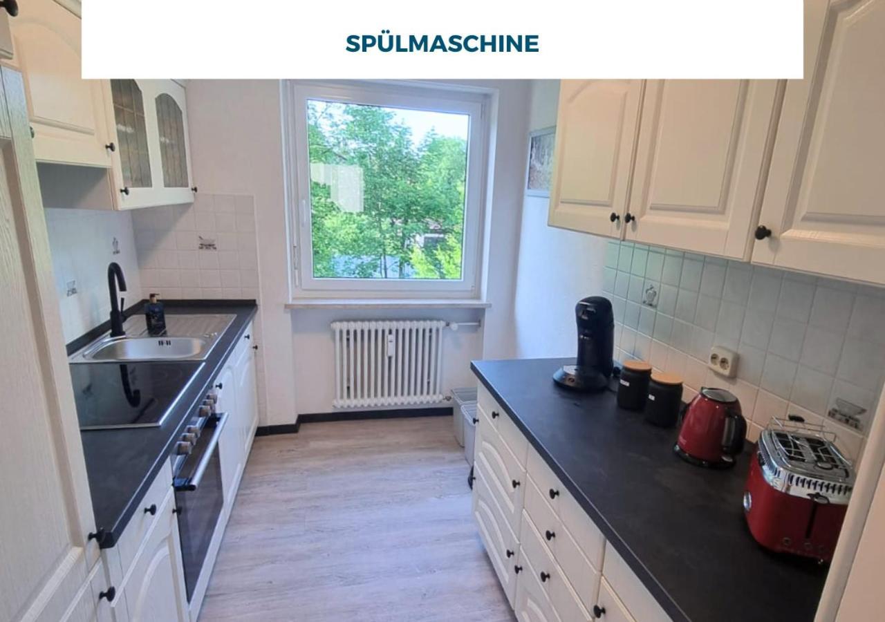 Max Und Moritz In Apartment *